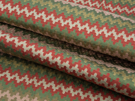 Yee Hlai Green Red angled